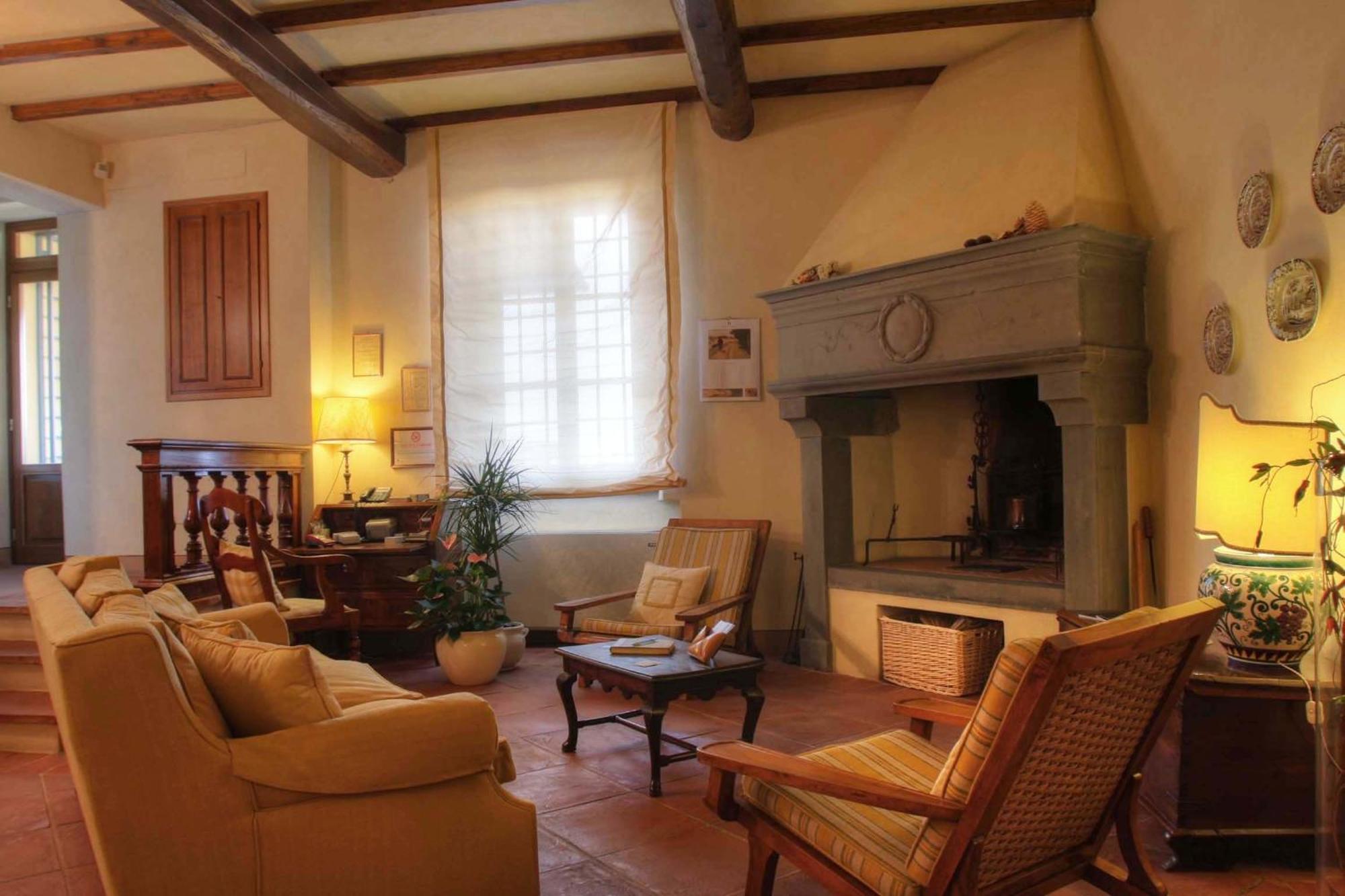 Hostal Il Nido Di Gabbiano Scarperia Exterior foto
