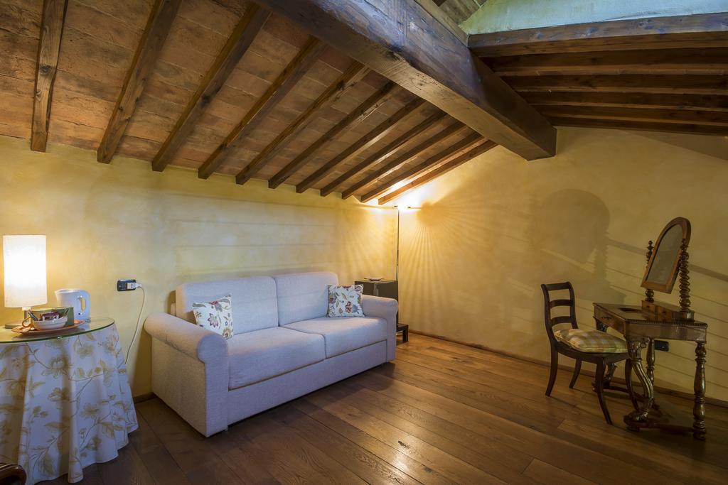 Hostal Il Nido Di Gabbiano Scarperia Exterior foto
